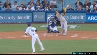 何故、そこに投げた！？ 山本由伸、真ん中の速球で“まさかの光景”「エグいな」 打者が混乱… 振り遅れて“空振り三振”「この球速差は打てない」