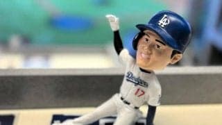 首振り人形と大谷翔平の幸せな関係　今季初の1試合2本塁打