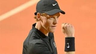 シナー逆転勝ち、復帰大会V王手