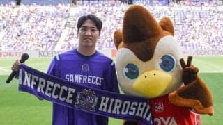 B1広島の山崎稜がJ1サンフレッチェ戦に登場「こんなに素敵なシャツまで…」異競技交流に感謝