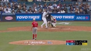 大谷翔平、今日も元同僚に“即気遣い”の瞬間…打球が際どい箇所に→相手も“即レス”で応えるほっこりやり取り