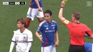 「レスリングするなよ」マリノスMFが執拗マークに激昂！喉元を突き飛ばす…「天野さん酷くないっすか？」「なぜ福岡にもイエロー？」“喧嘩両成敗”の一部始終が物議