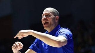 茨城がクリス・ホルムHCと継続契約を発表…「水戸は私たちにとってホーム」