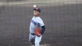 横浜vs作新学院の一戦が開催中！横浜の不動のセンターはベンチスタート