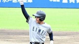 叡明の細沼選手　打線爆発のきっかけつくる