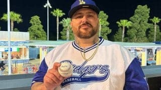 大谷翔平、本塁打球ゲットは“ド軍刺青男”　背中に巨大なフリーマン「好きです！」