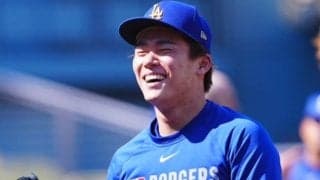 山本由伸が両手で構える姿が「かわいい」　試合前に捉えた“一瞬”にX注目「お茶目で好き」