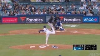 山本由伸の落差がえげつない“魔球”にファン騒然「エグい」「ビッタビタ」相手打者も呆然リアクション