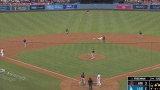 一体、何が起きた？ 大谷翔平の“足”でまさかの展開「ここで？」「メンタル強すぎ」 捕手ドン引き… とんでもないスピードで“爆速盗塁”「超ファインプレー」