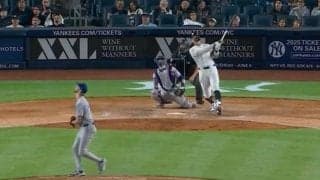 あれでホームラン入っちゃう？ ジャッジ、まさかの“逆方向弾”「意味わからん」 打球が高く上がりすぎた？→そのまま着弾「バケモノかよw」