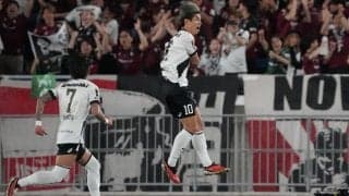 ｢6連敗｣の横浜FM、｢リスペクトを示した｣恩返し弾で先制されるも…｢思い切りのよい｣エリア外ロング弾で同点に、最後は｢ハンパない｣ヘッドに撃沈！