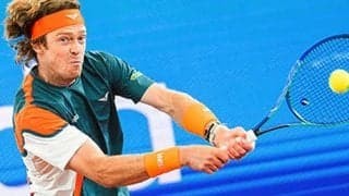 不調脱し4強「勝ちが必要」