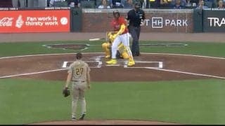 スゴすぎてワケわからん！ “MVP男”アクーニャJr.が大復活「バケモノかよw」 約1年ぶり復帰戦でいきなり“先頭打者初球HR”「投手ドン引き」「これぞスター」