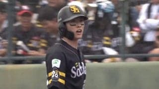 周東が声荒らげ判定に怒り　リプレー映像に鷹ファン歓声も…判定覆らず、不満げにベンチへ