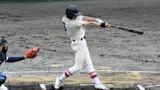 小柄だからこそ　先制の本塁打でコールド導く、東洋大姫路・高畑選手