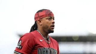 紫“奇抜ユニ”に最高評価「素晴らしい出来」　ド軍相手に初着用…米記者絶賛「美しい」