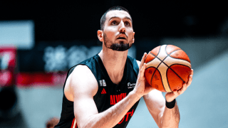 スティーブ・ザックが自由交渉選手リスト入り…今季は長崎とA東京で51戦出場