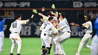 鷹が劇的サヨナラ！　周東が大仕事…西武は月間7度目の完封勝利、オリ辛勝