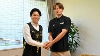 群馬クレインサンダーズの辻直人主将「来季は優勝」　太田市長を訪問