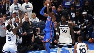 強烈な攻防でウルブズを引き寄せず…サンダーが30点差白星で4勝目、13年ぶりのファイナルへ