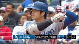 どうした…大谷翔平、打席での“仕草”に「大丈夫か？」「肩気にするの怖」カメラが捉えた瞬間、ファンから心配の声