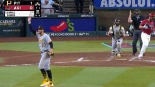 本気になった？ 怪物右腕がマウンド上で笑う…「怖すぎる」内角高めに剛速球→マン振り三振で“ニヤニヤ”「楽しんでるw」