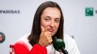 シフィオンテク、ストレート勝ちで16強。4回戦で天敵オスタペンコを破った世界12位ルバキナと対戦[全仏オープン]