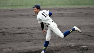 味方の好守連発に笑顔「心の余裕を持てた」　奈良大付・上橋れい投手