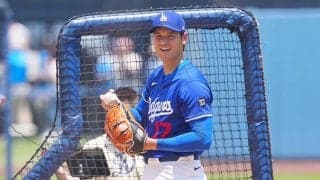 大谷翔平を前に…ヤ軍選手がまさかのスマホ撮影　試合3時間前、誰もが気になる二刀流の状態