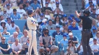 満塁機で痛恨…大谷翔平、ピッチクロック違反→空振り三振…まさかの珍事に本拠地ため息