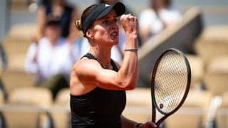 スビトリーナ、3本のマッチポイントをしのいで前年準Vの世界4位パオリーニを撃破！大逆転勝利で5度目の8強入り[全仏オープン]