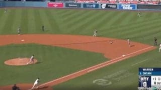 球場騒然！ 大谷翔平、高速ゴロで“まさかの光景”「危険すぎ」「スゴい音」 鋭い打球を相手野手が止められない