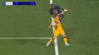 何が起きた？「インテルの心を折るきっかけを作った」アクロバティック過ぎるライン上の“1mmクリア”が話題「歴史を変えた瞬間だったかも」