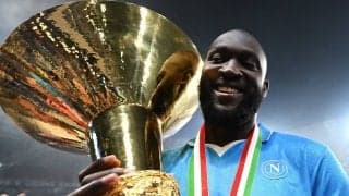 ナポリのセリエＡ優勝の背景に動かない「古のストライカー」　ロメル・ルカクをどう機能させたのか