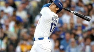 大谷翔平、9回好機で同点犠飛&7回に23号ソロ　終盤に追いつき本拠地は熱狂