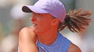  女王 前人未到の4連覇へあと2勝 