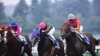 1年間無敗で駆け抜ける“世紀末覇王” ライバル・メイショウドトウの初対決となった2000年の宝塚記念