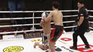 「一人で立つこと、歩くことも…」左足が…カーフで衝撃KO ダメージの大きさに実況驚愕