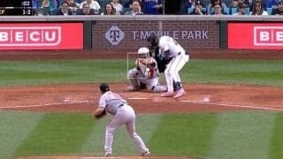 なんだこれは…？ 菅野智之に“打者ドン引き”「この球は打てない」 手も足も出ない“鬼制球”→“イチローの愛弟子”が動けない