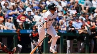 ローリーが“大谷超え”24号2ラン　MLB単独トップ…勝ち越し弾に本拠地大歓声