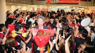 バスケB1中地区優勝おめでとう！三遠の選手を市民ら500人が祝福