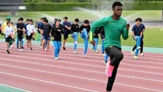 ジャマイカの高校生スプリンター、鳥取の高校陸上部と練習「はやっ」