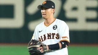 巨人、ユニホームに“追悼パッチ”　左胸に「3」をつけてプレー…長嶋さん死去後初の東京D