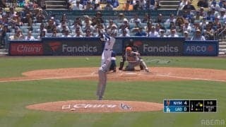 「なんじゃ、あの当たりは」大谷翔平“らしからぬ”珍打に球場どよめき…ボテボテ打球→激走「守備位置に助けられた」驚く声も