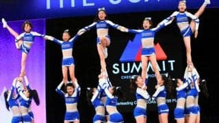 チア世界大会に初出場で初優勝　千葉「コースターズ’99」