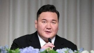 元横綱白鵬が会見　退職決断は3月「本当に悩んだ」「外から尽くす」