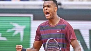  エース26本 芝シーズン開幕で本領発揮 