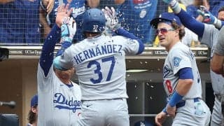 ド軍キケが同僚の顔面に“豪快投球”「鬼のひまわり」　歓喜に湧くベンチで珍事「全力でワロタw」