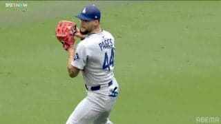 敵地騒然！ド軍・今季ブレイク24歳が99マイル“ノーバン捕殺”…球団史上“最速アシスト”にX沸騰「とんでもない肩」