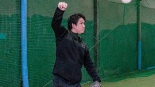 ボールは「耳より前で投げない」　野球初心者の悩み解消…抜け・引っ掛けを防ぐ“正面投げ”